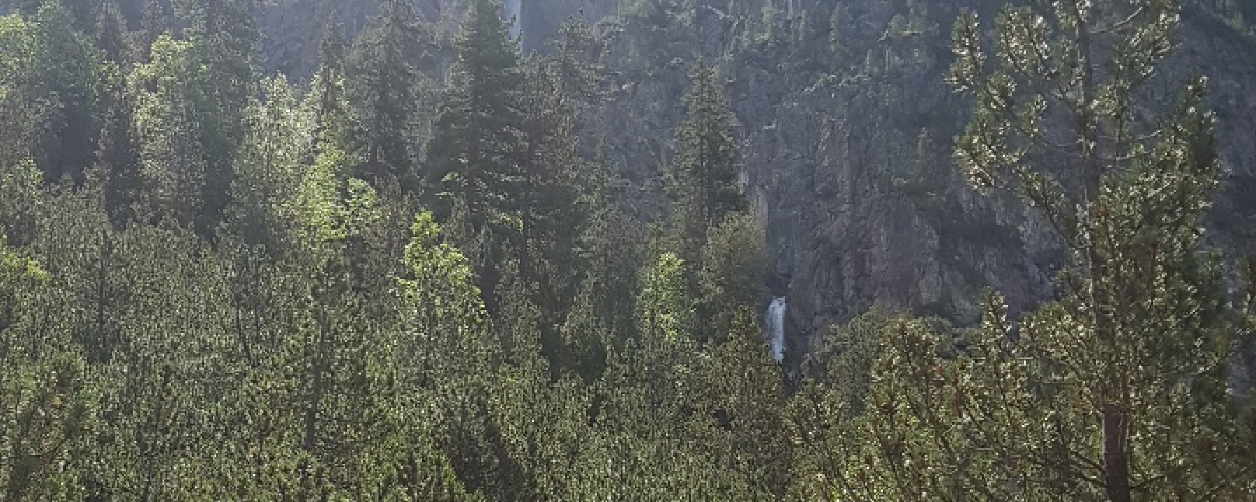 Die Alteinwasserfälle aus der Ferne