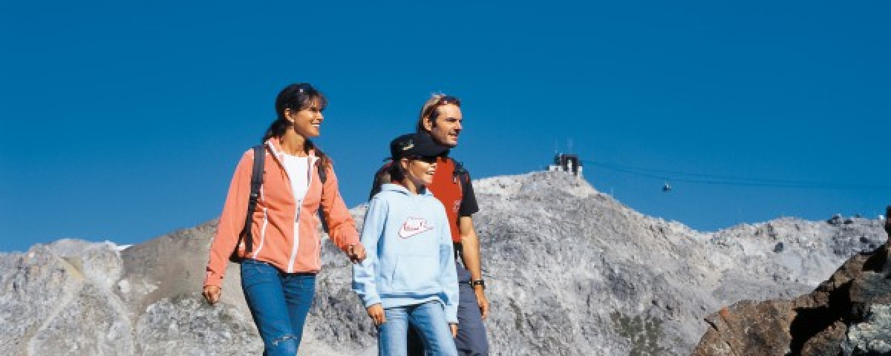 Wandern hoch über Davos
