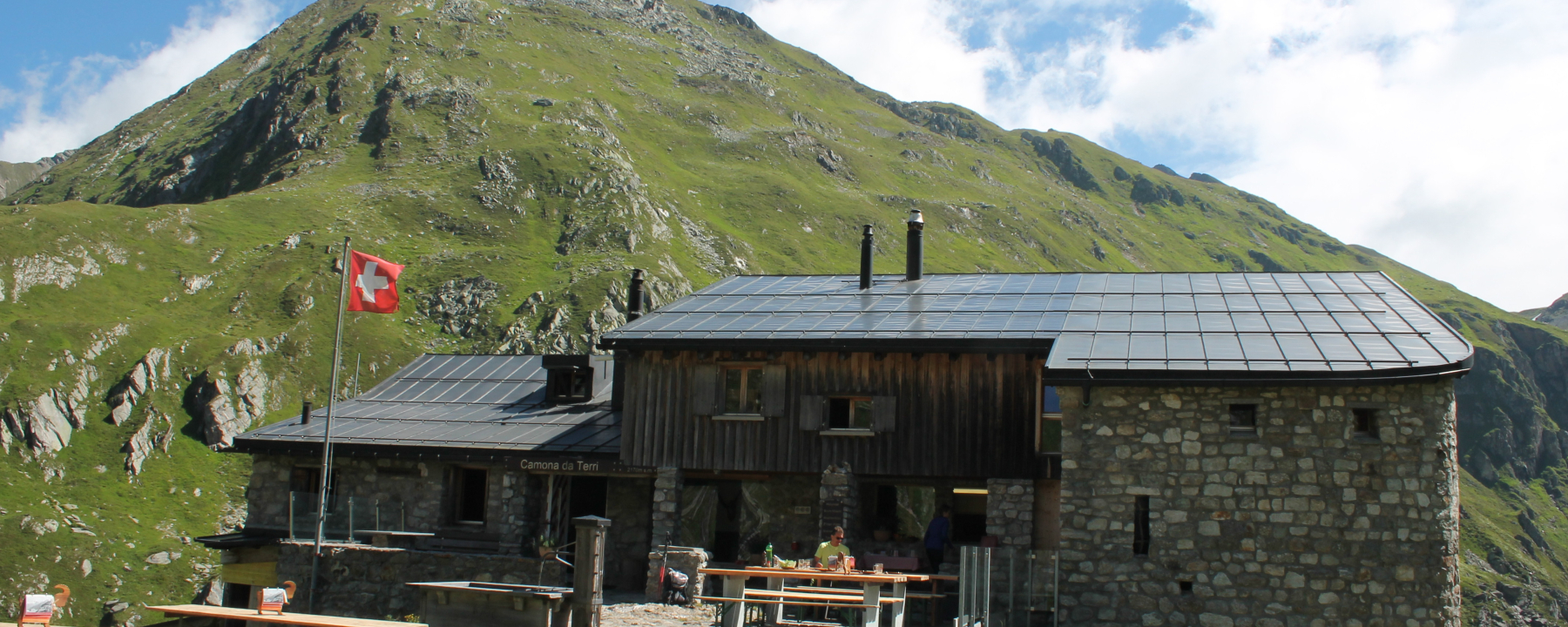 Ein Platz vor der Hütte