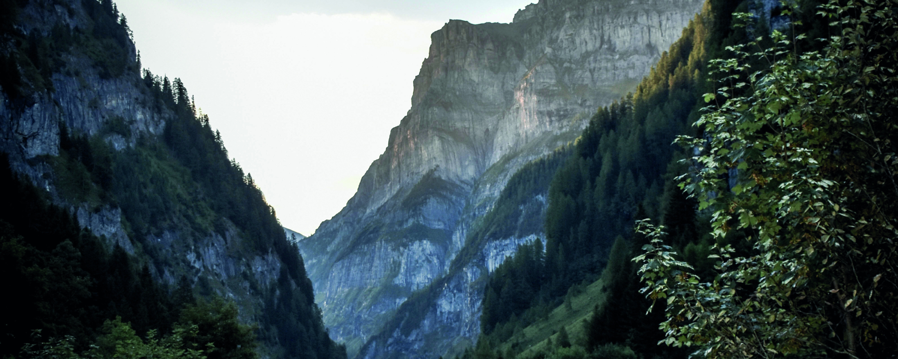 Blick von Sankt Martin über den Gigerwaldstausee