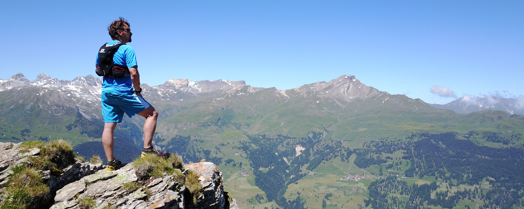 Aussicht auf den Piz Beverin und das Schams
