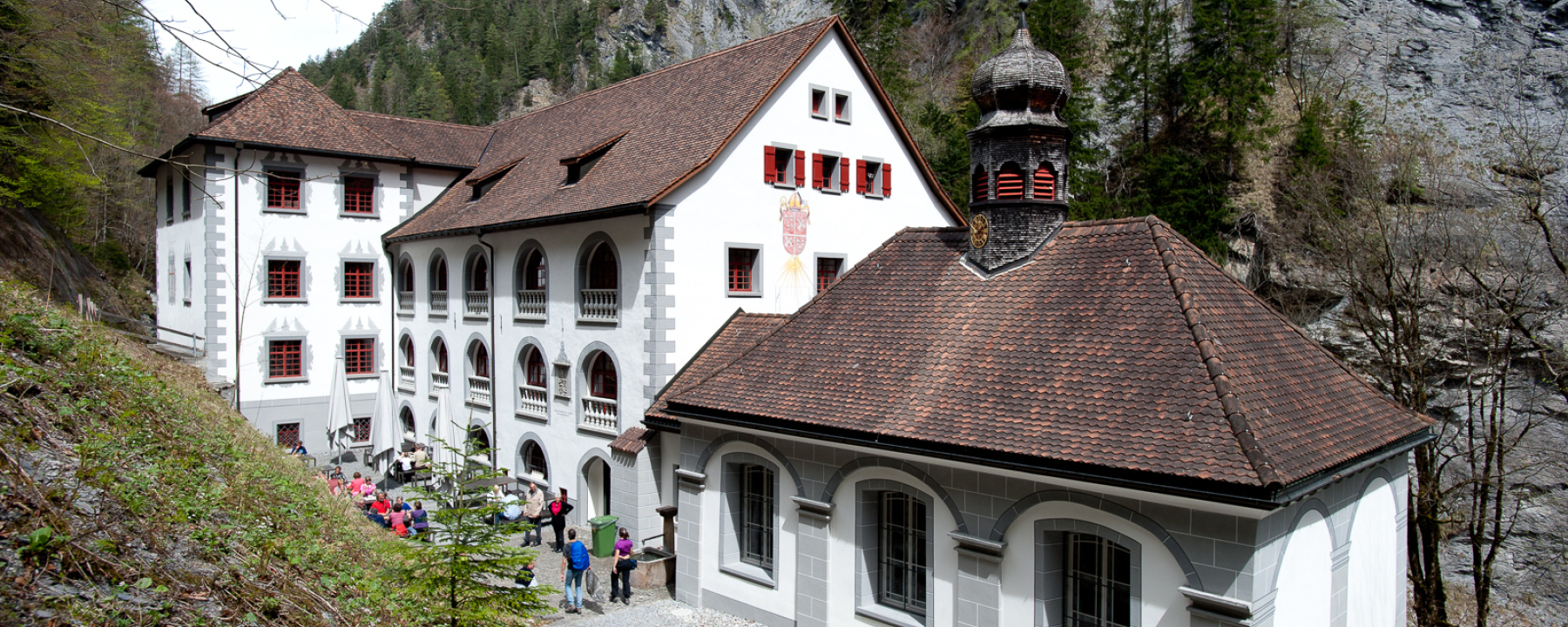 Altes Bad Pfäfers vor der Taminaschlucht
