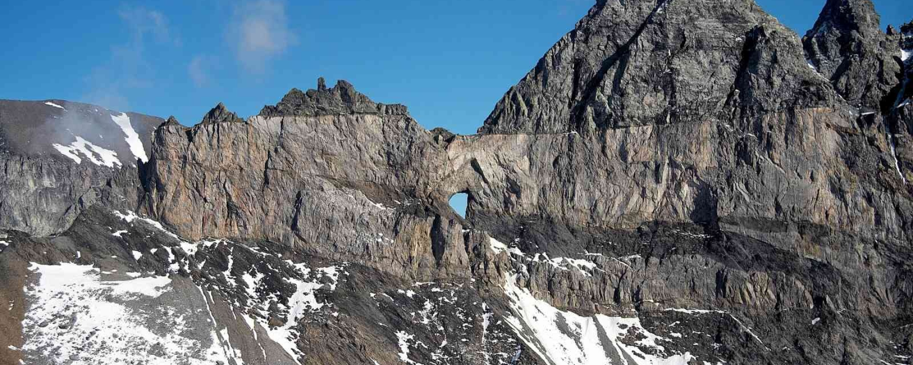 Sicht auf das Martinsloch von Glarner Seite