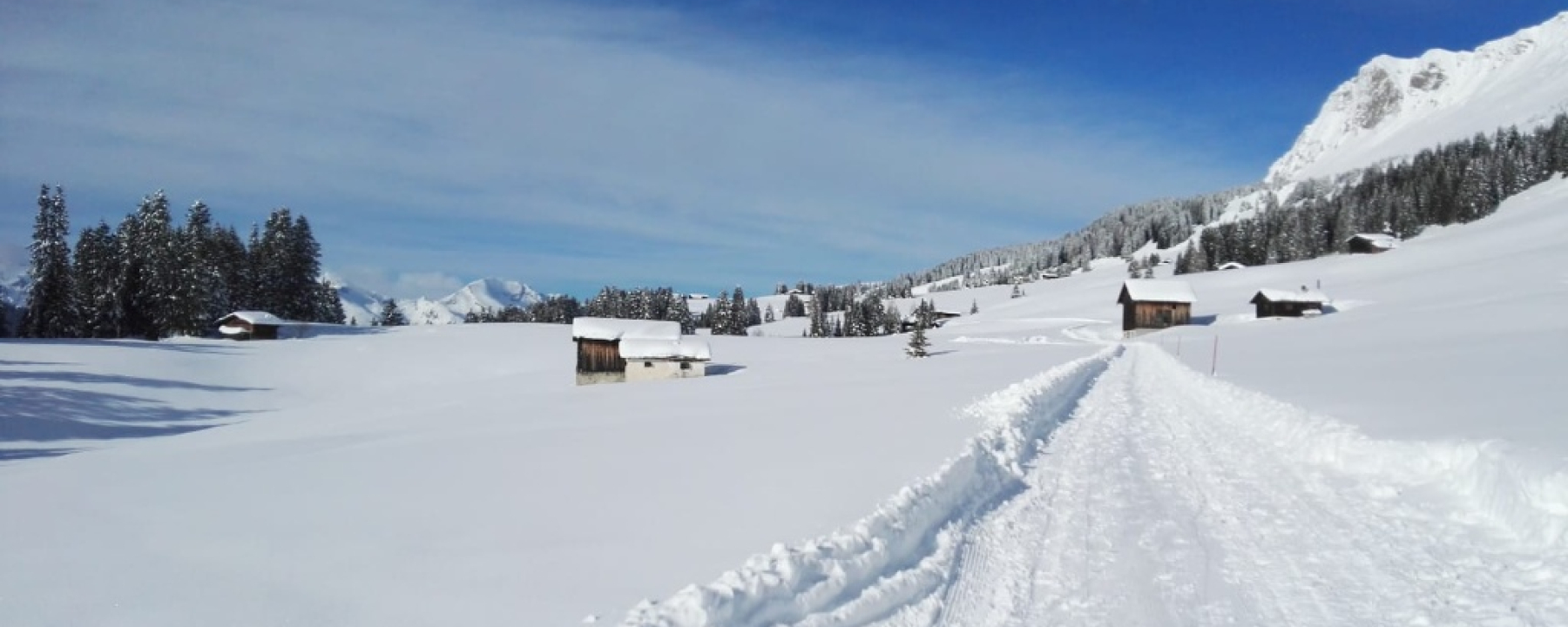 idyllische Winterwanderung
