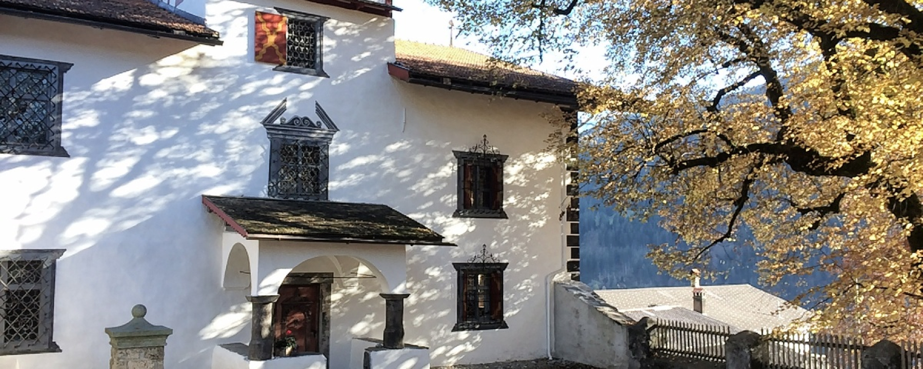 Hof des Sprecherhauses in Luzein