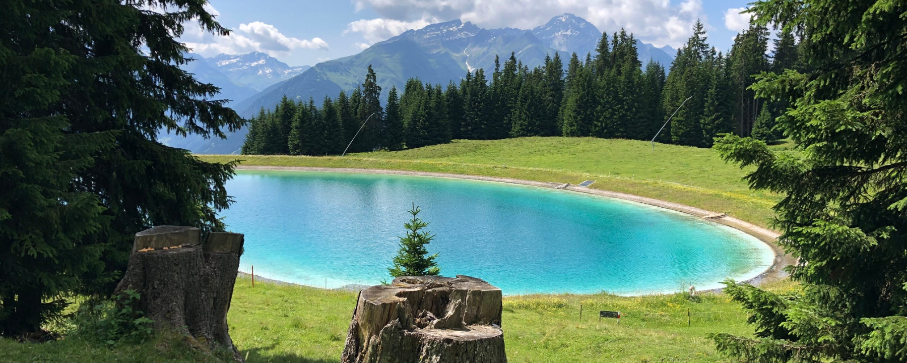 Speichersee in der Nähe vom Triel.