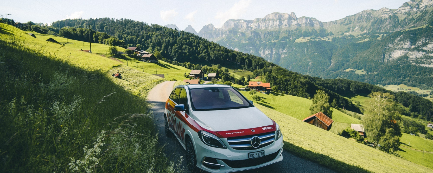 Mit dem E-Car die Ferienregion Heidiland entdecken