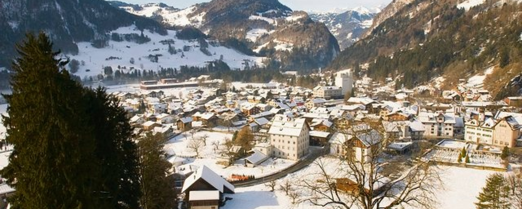 Das Dorf Grüsch - Eingang zum Prättigau