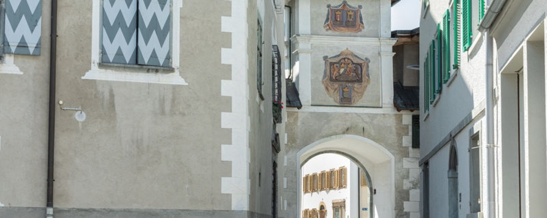 Obertor mit verschiedenen Bemahlungen