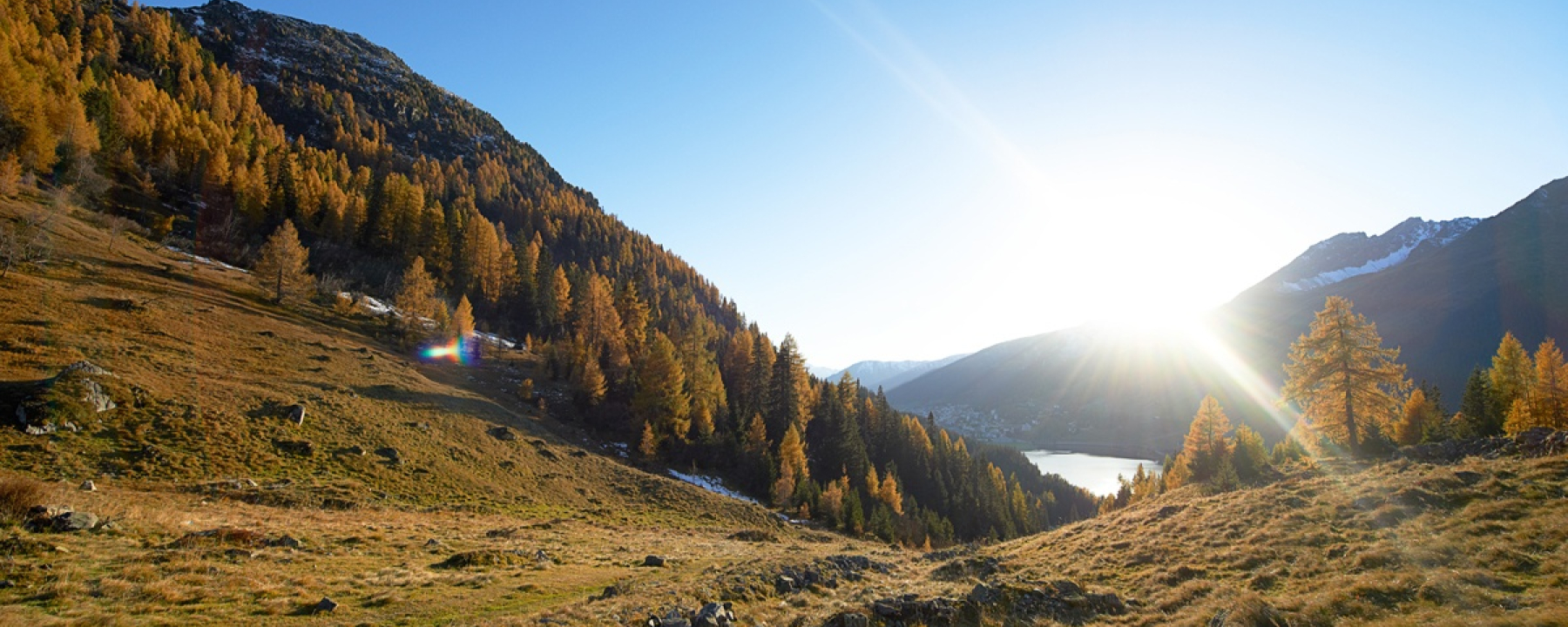 Davos mit Davosersee von der "Drusatscha" aus