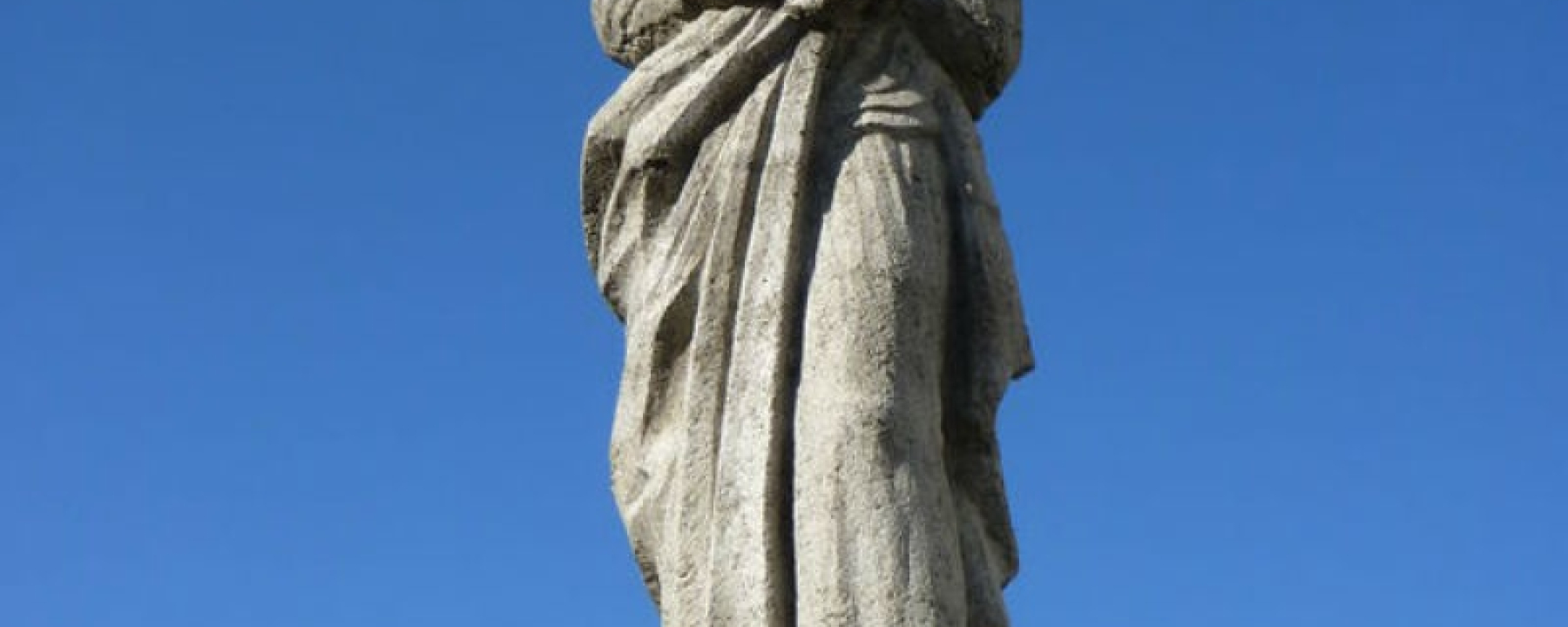 Statue der Mutter Gottes