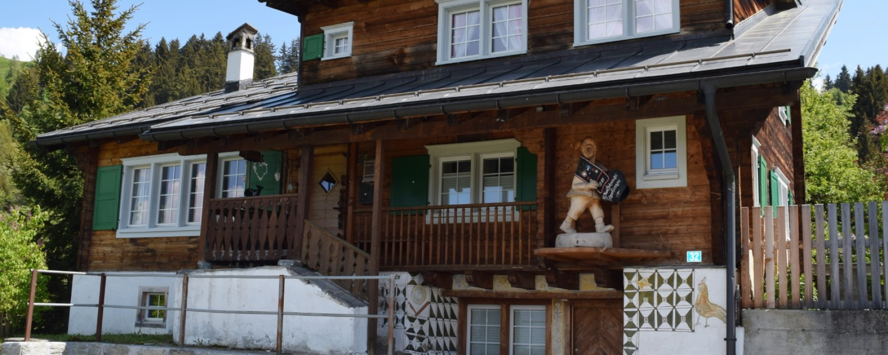 Haus Carigiet, Platengia