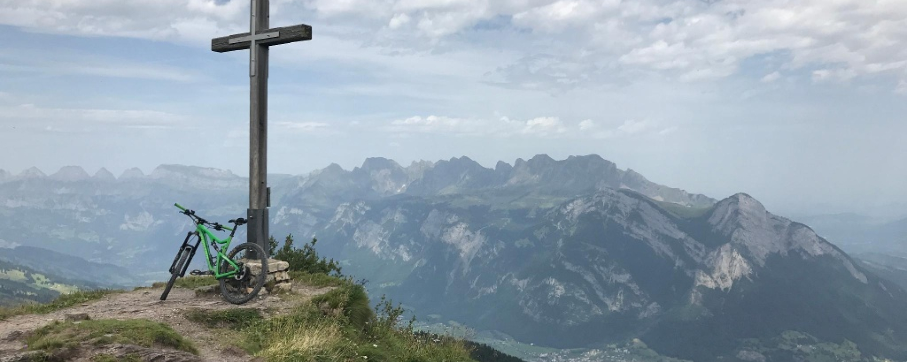 Garmil mit Gipfelkreuz