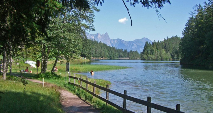Baden im Chapfensee
