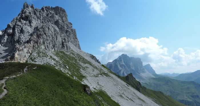 Cavelljoch mit Blick auf Kirchlispitzen, Drusenfluh und Sulzfluh