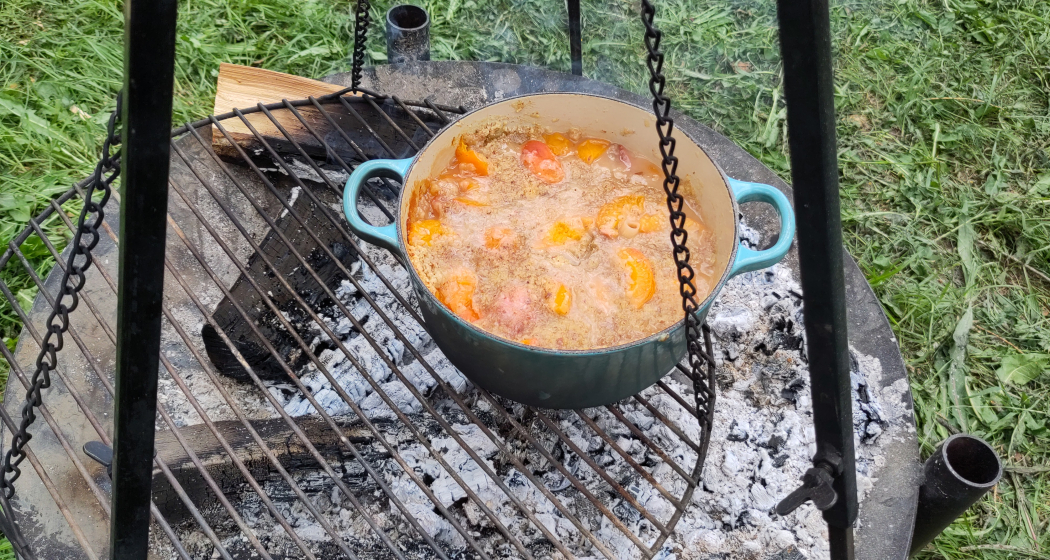 Kochen über dem Feuer (nsp_img_215e92b) Kochen über dem Feuer (nsp_img_215e92b)