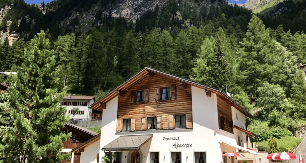 E-Bike Ladestation, Gasthaus Alpenrose, Innerferrera (nsp_img_3e56392) E-Bike Ladestation, Gasthaus Alpenrose, Innerferrera (nsp_img_3e56392)