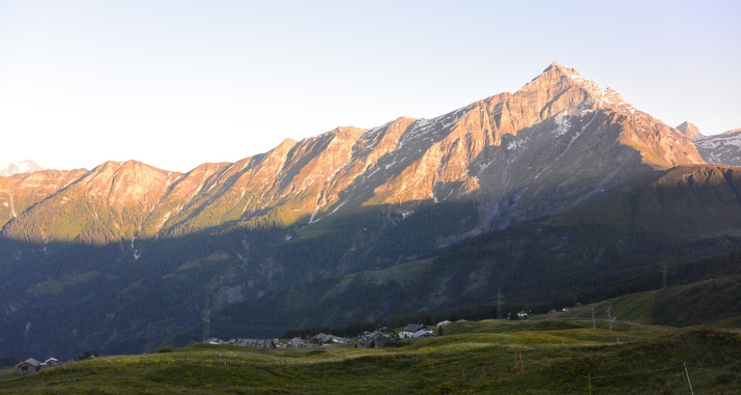 Berghaus Piz Beverin (nsp_img_43c3666) Berghaus Piz Beverin (nsp_img_43c3666)