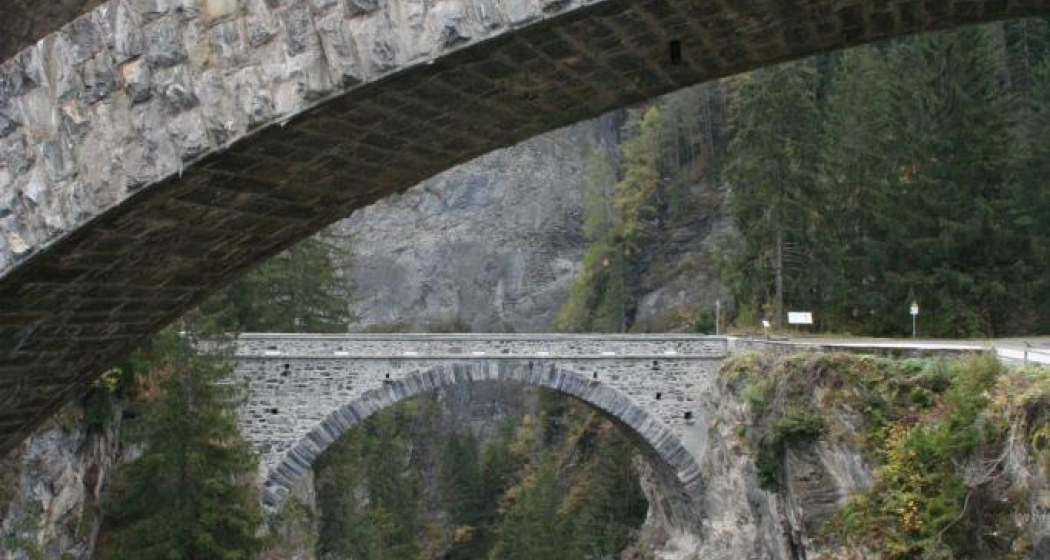 Brücken und Viadukt in Solis Brücken und Viadukt in Solis