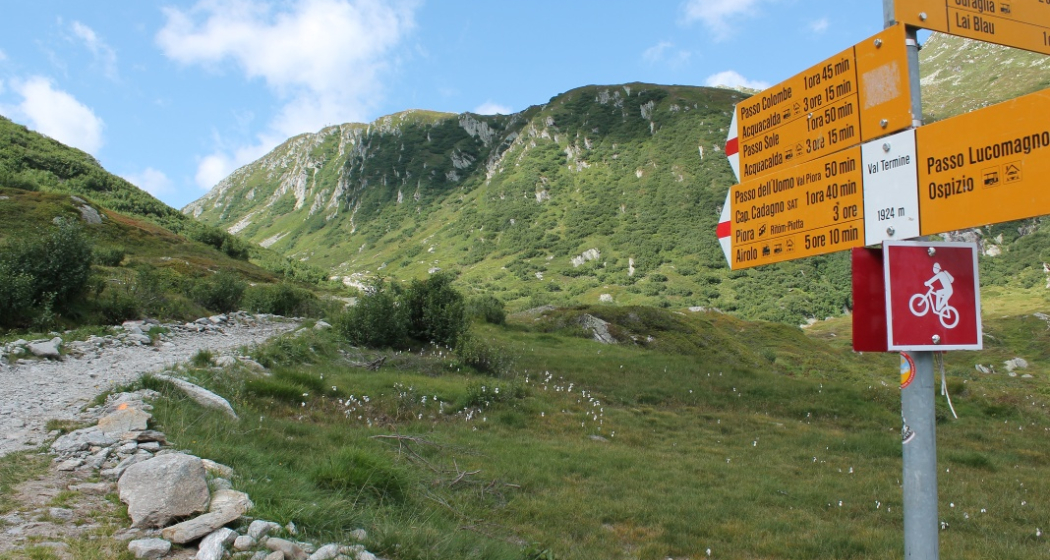 Abzweigung zum Passo del uomo Abzweigung zum Passo del uomo