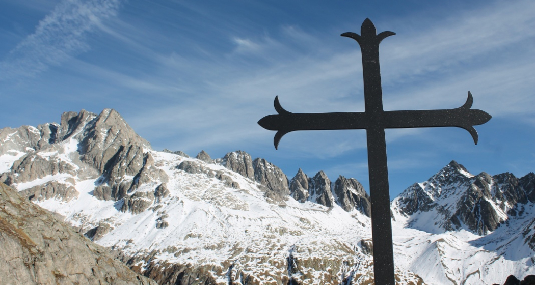 Neues Kreuz auf dem Chrüzlipass Neues Kreuz auf dem Chrüzlipass