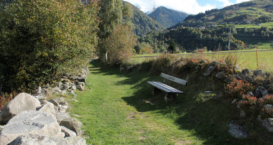 Weg nach Mompé Medel Weg nach Mompé Medel