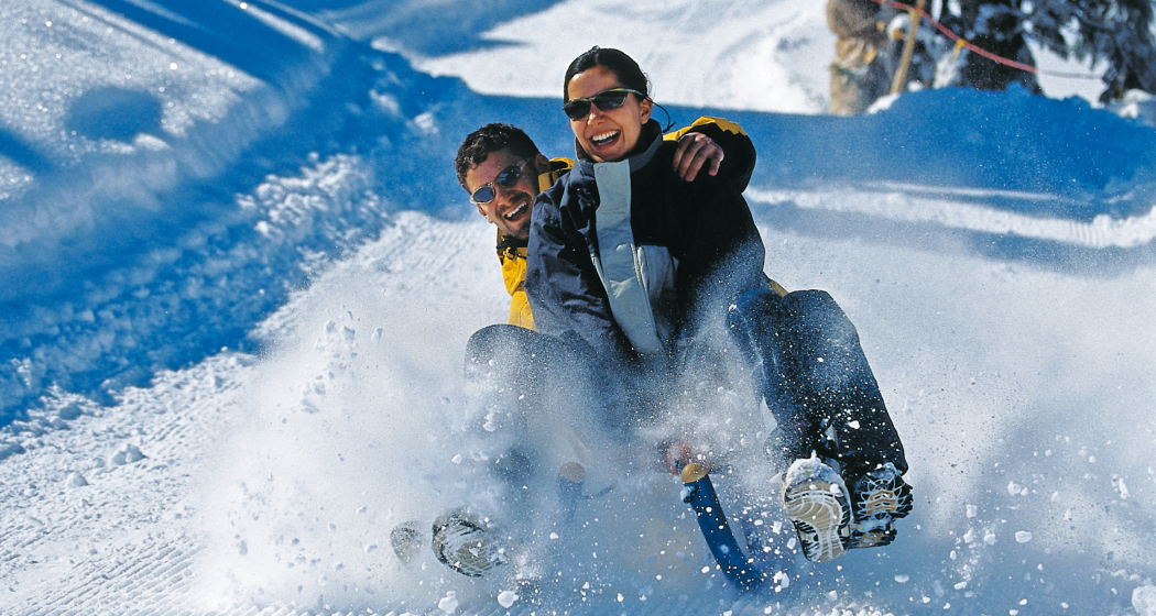 Rodeln: Eine wahre Winterfreunde!
