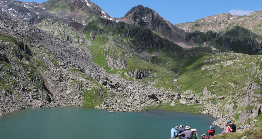 Blick zum Aufstieg nach dem See Blick zum Aufstieg nach dem See