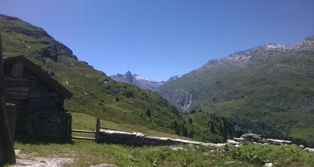 Blick von der Alp Ampervreila Blick von der Alp Ampervreila