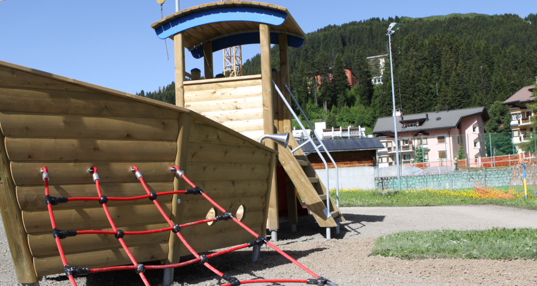 Das Schiff auf dem Spielplatz Ochsenbühl Das Schiff auf dem Spielplatz Ochsenbühl