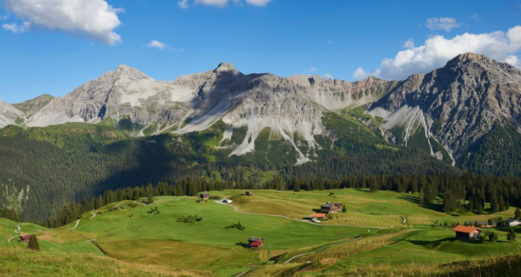 Die Aussicht von etwas oberhalb des Hotels. Die Aussicht von etwas oberhalb des Hotels.