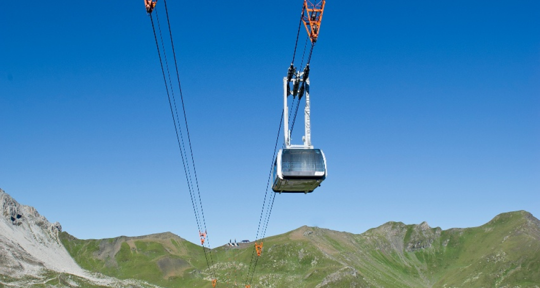 Die Urdenbahn liegt direkt neben der Bergstation des Hörnli-Express Die Urdenbahn liegt direkt neben der Bergstation des Hörnli-Express