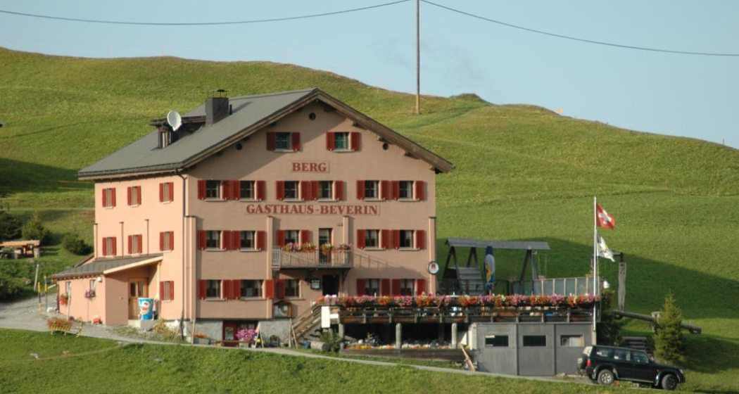 Berggasthaus Beverin auf dem Glaspass Berggasthaus Beverin auf dem Glaspass