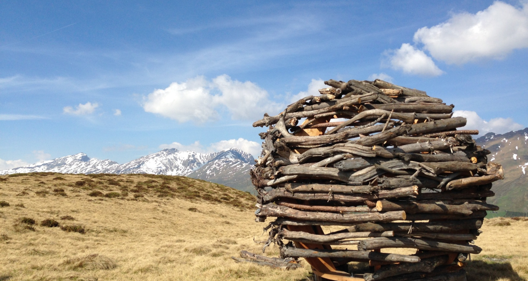 Schwemmholzkugel erinnert an die Zerstörungskraft Schwemmholzkugel erinnert an die Zerstörungskraft