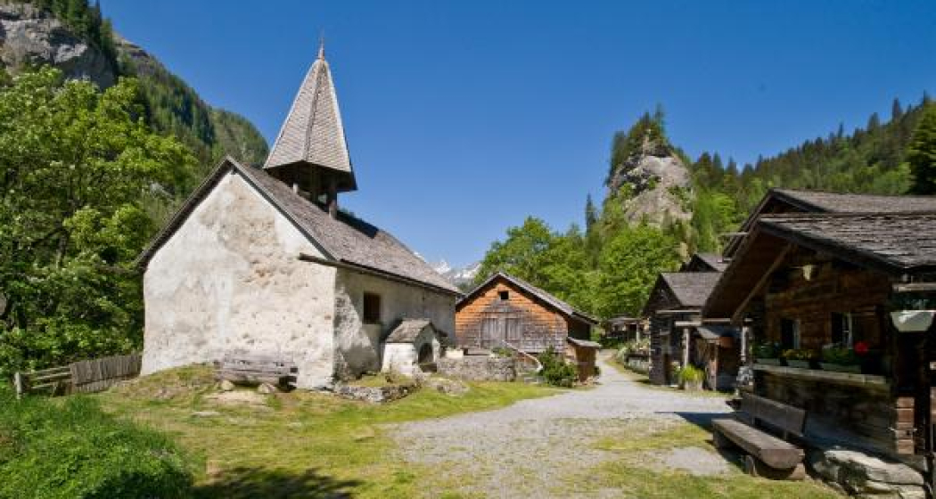 Kirchlein in der Walsersiedlung St. Martin Kirchlein in der Walsersiedlung St. Martin