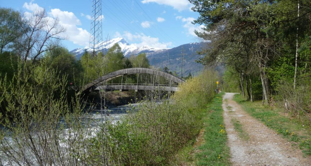 Trattbrücke, Blick zum Calanda Trattbrücke, Blick zum Calanda