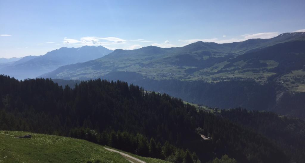 Aussicht nach Brigels Aussicht nach Brigels