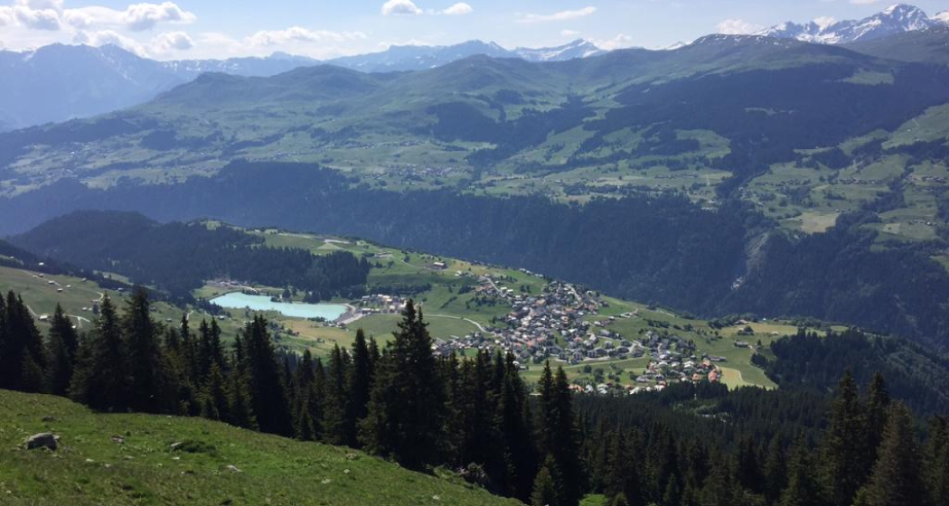 Aussicht nach Brigels Aussicht nach Brigels
