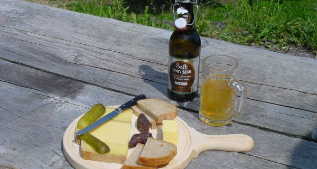 Essen auf den Alpen Schrina und Tschingla Essen auf den Alpen Schrina und Tschingla