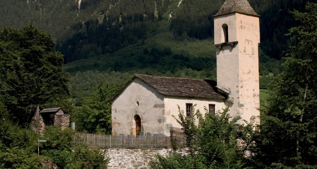 Kirche Clugin Kirche Clugin