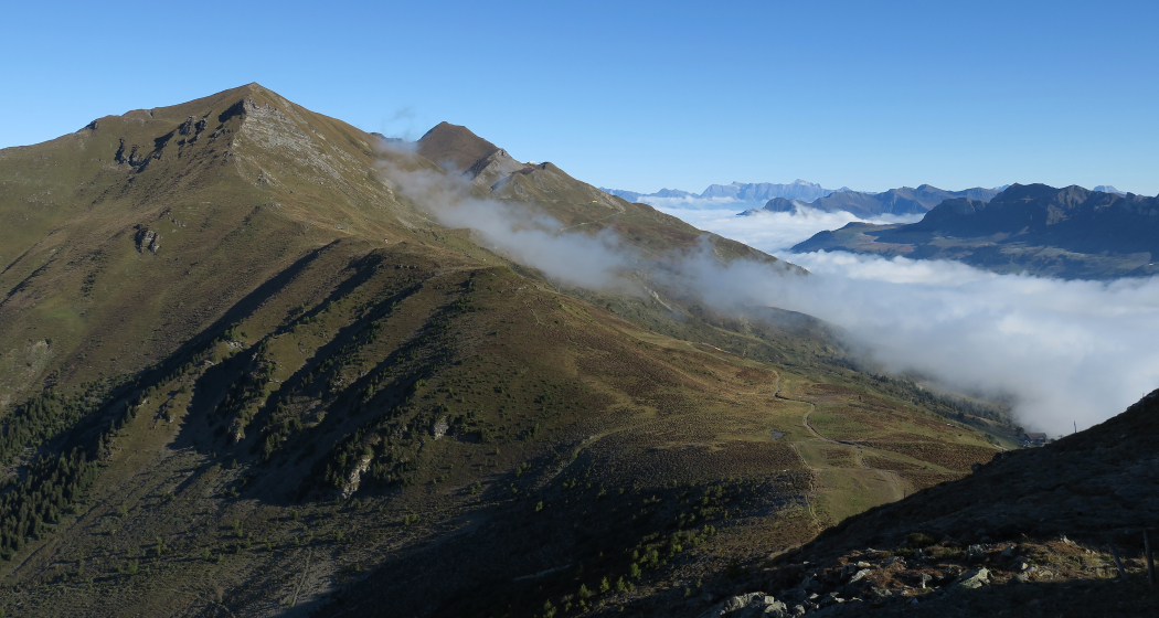 Piz Danis (links). Piz Danis (links).
