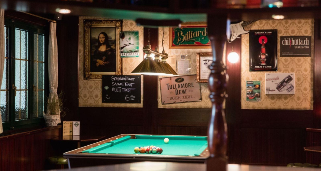 Billiard Tisch im Central Lenzerheide Billiard Tisch im Central Lenzerheide