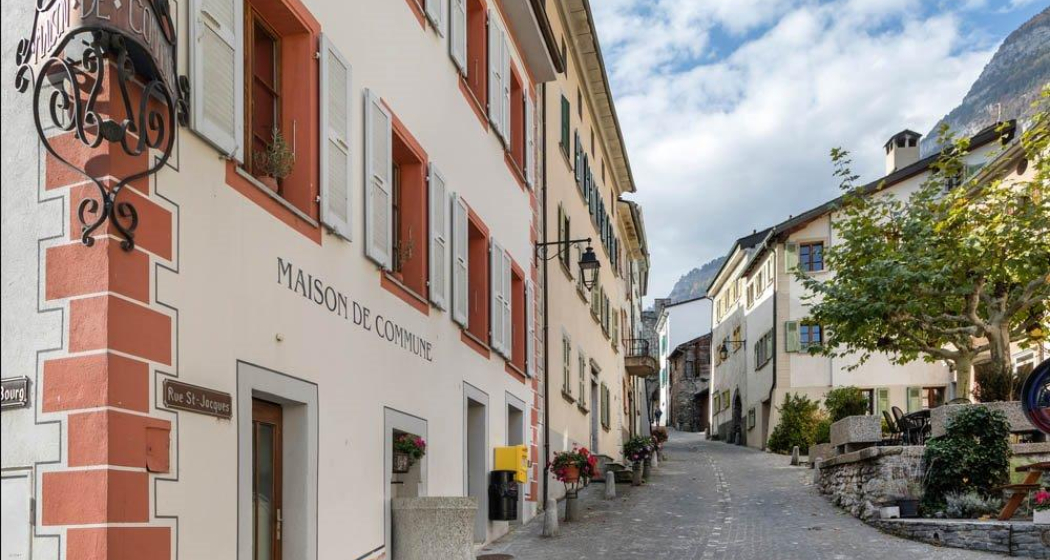 Saillon : ehem. Pilgerhospiz und Rue St. Jacques Saillon : ehem. Pilgerhospiz und Rue St. Jacques