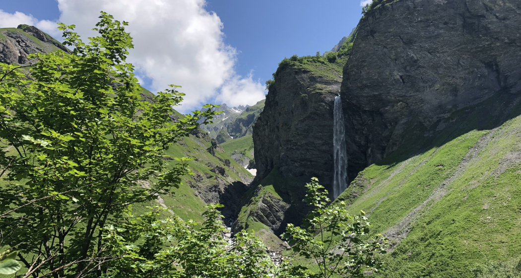 Imposante Wasserfallarena Batöni Imposante Wasserfallarena Batöni
