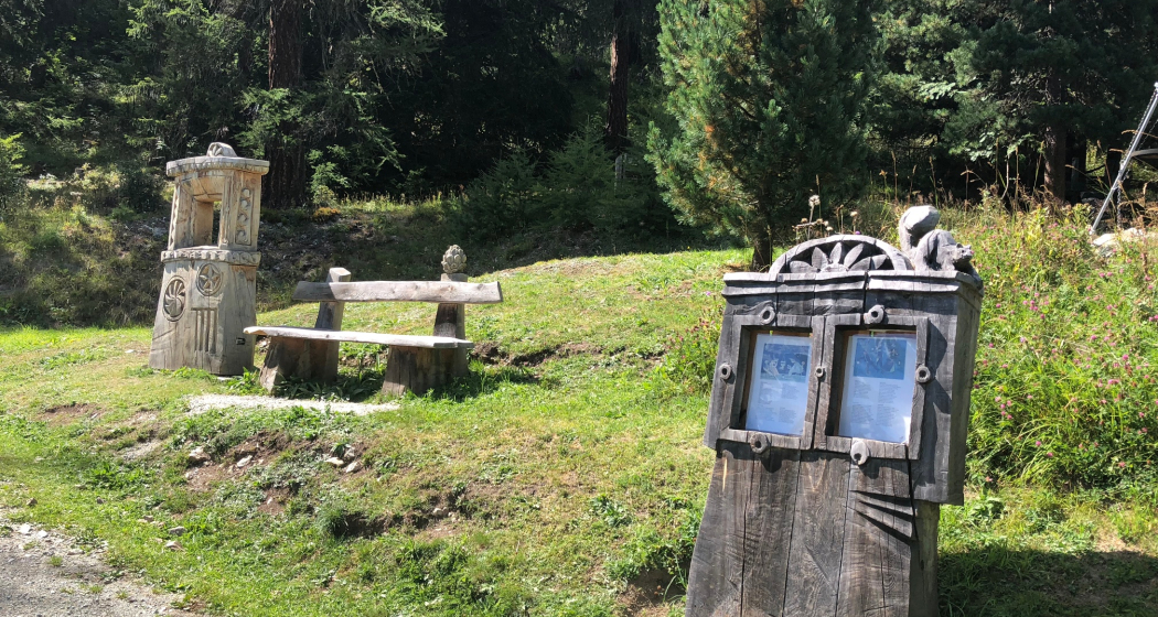 Sitzbank Schellenursliweg (oua_31832531_image) Sitzbank Schellenursliweg (oua_31832531_image)