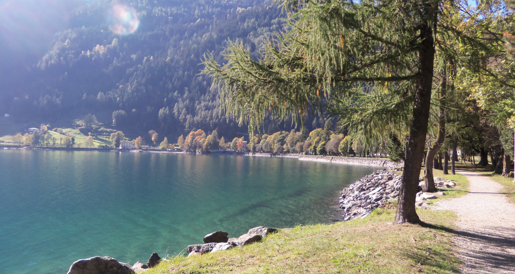 Lago di Poschiavo Lago di Poschiavo