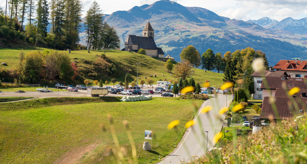Höhenwanderung auf Planetenlehrpfad Falera - Murschetg (oua_33412858_image) Höhenwanderung auf Planetenlehrpfad Falera - Murschetg (oua_33412858_image)