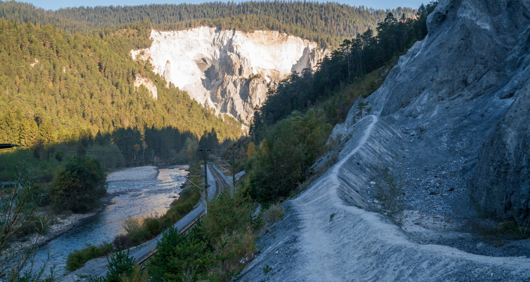 Rundwanderung: Caumasee - Rheinschlucht "Swiss Grand Canyon" Rundwanderung: Caumasee - Rheinschlucht "Swiss Grand Canyon"