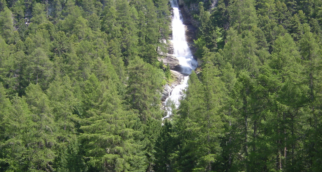 Wasserfall in Surlej (oua_35345795_image) Wasserfall in Surlej (oua_35345795_image)