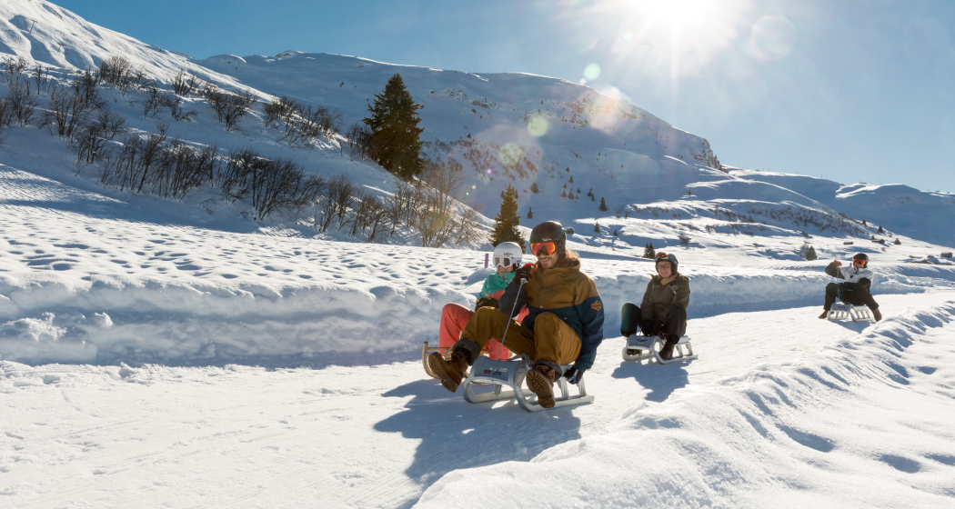 Schlittelweg Cuolm Sura - Surcuolm - Flond - Ilanz Schlittelweg Cuolm Sura - Surcuolm - Flond - Ilanz